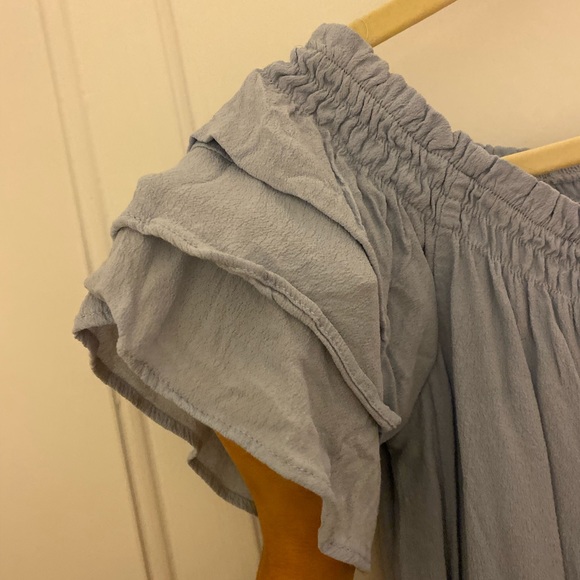 ASTR Ruffle Shoulder Top, Size Small, Excellent cond - Picture 3 of 5